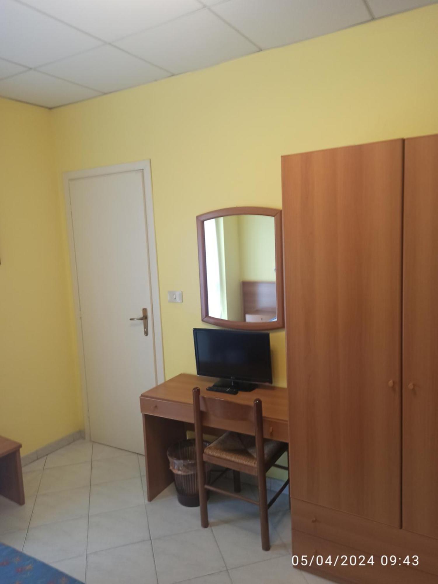 Hotel Armida Laigueglia Bagian luar foto